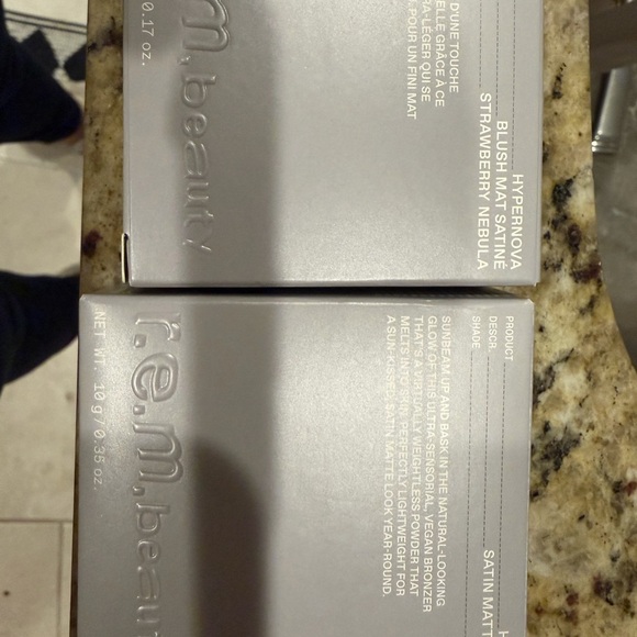 R.E.M. Beauty Pink Blush - Picture 3 of 3